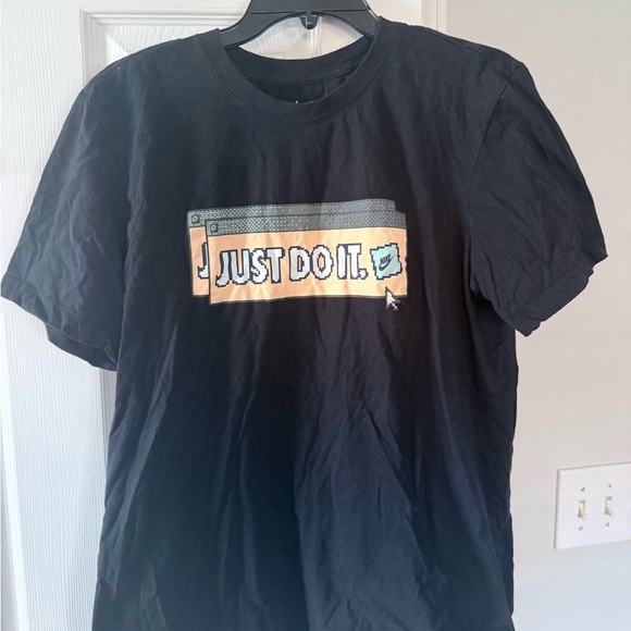 Nike Black Retro 'Just Do It' Tee - Picture 1 of 4